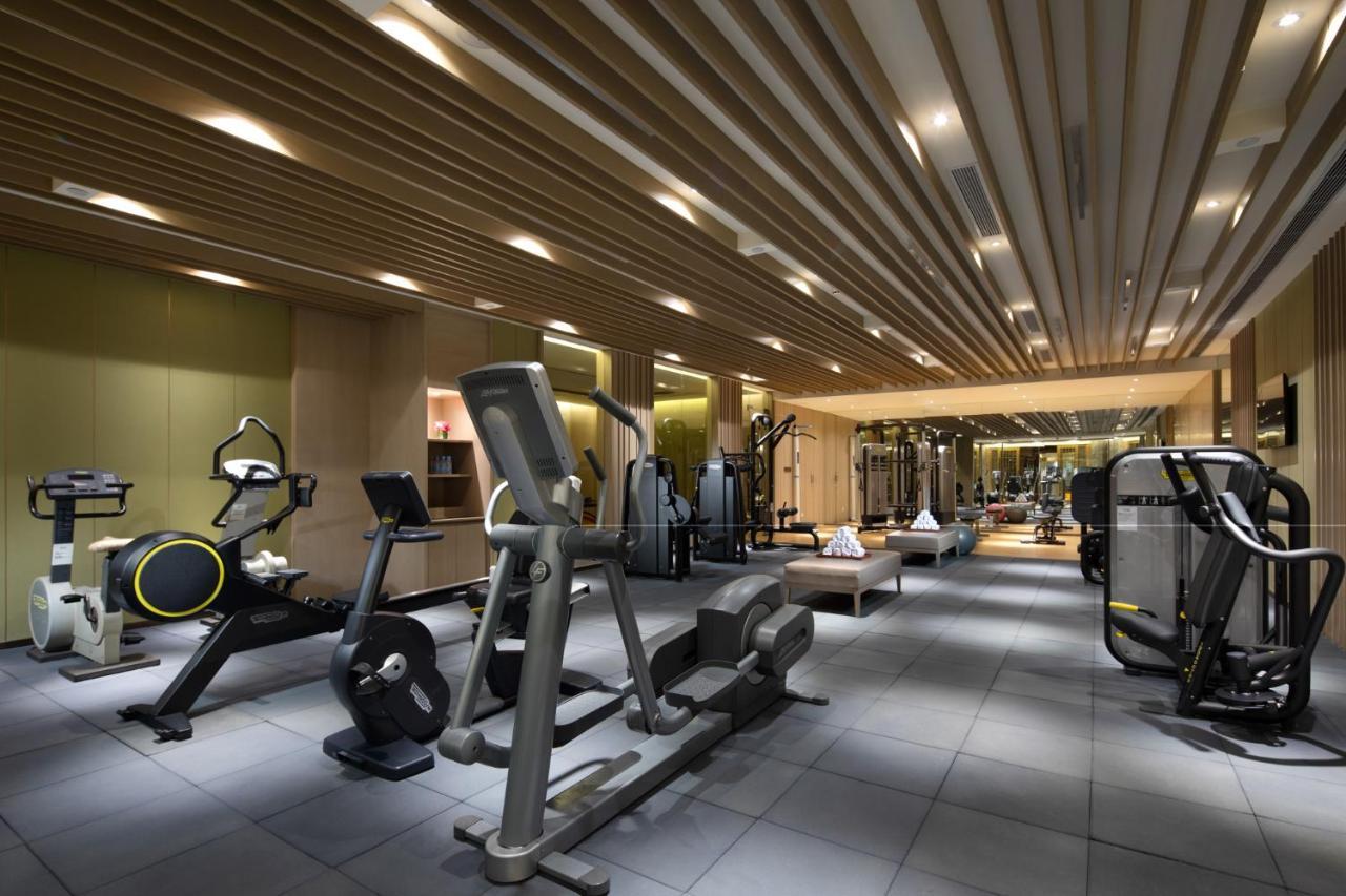 Crowne Plaza Shanghai Nanjing Road By Ihg エクステリア 写真 The gym at The Landmark