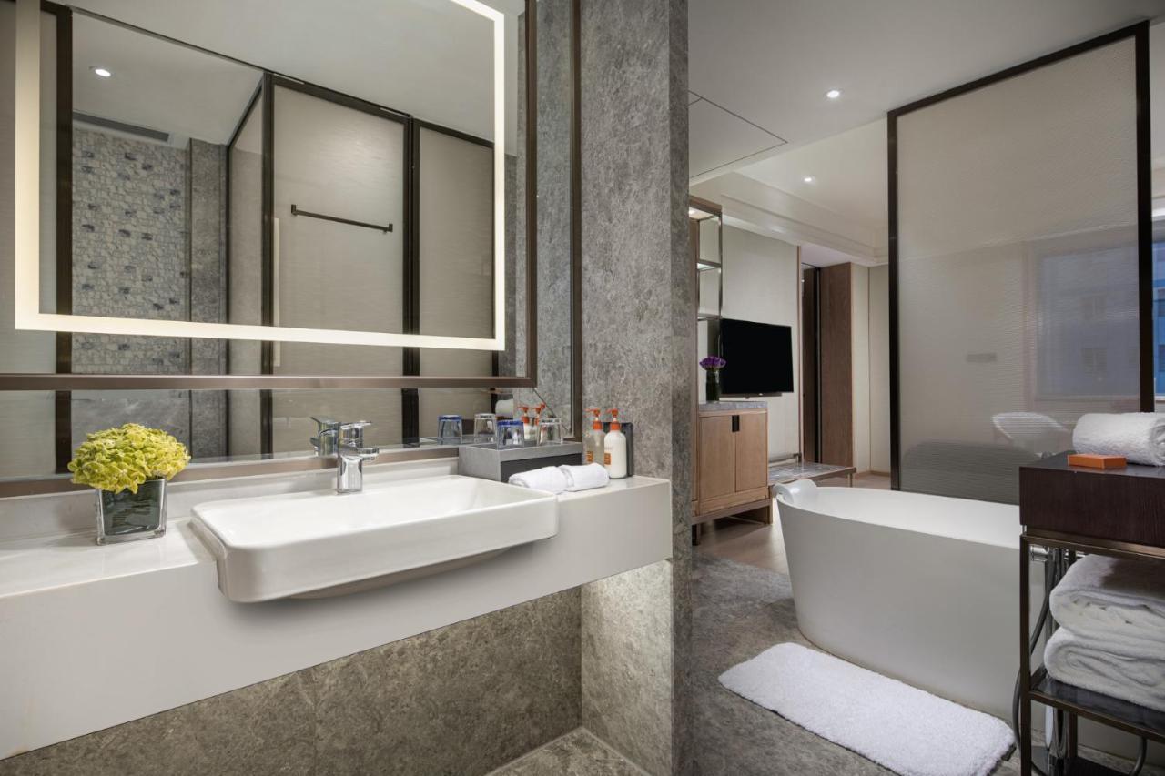 Crowne Plaza Shanghai Nanjing Road By Ihg エクステリア 写真 Bathroom