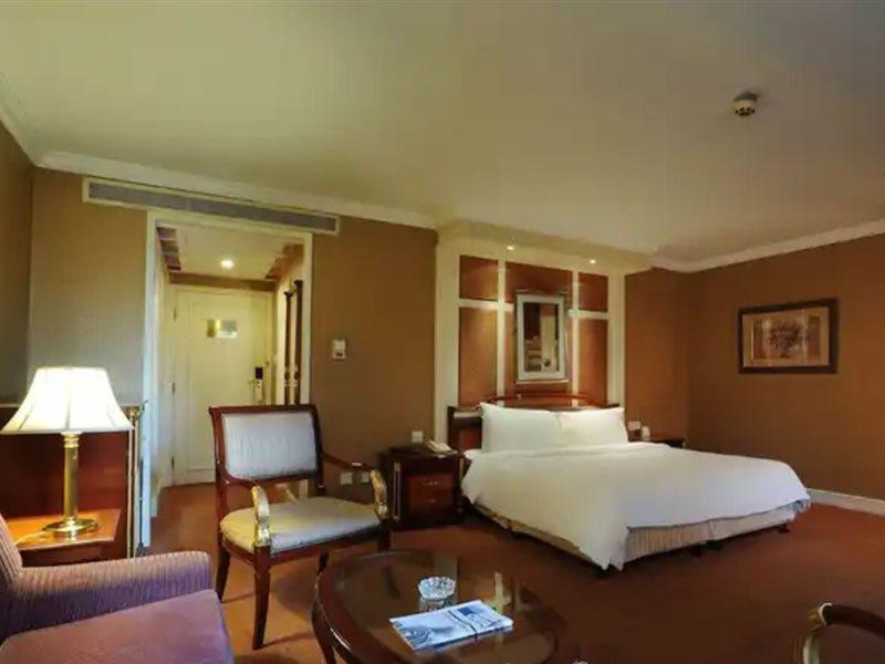 Crowne Plaza Shanghai Nanjing Road By Ihg エクステリア 写真 A room at the hotel