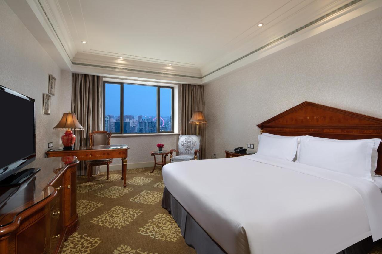 Crowne Plaza Shanghai Nanjing Road By Ihg エクステリア 写真 A room at the hotel