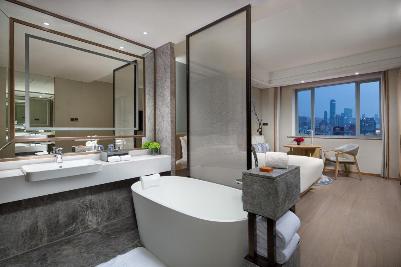 Crowne Plaza Shanghai Nanjing Road By Ihg エクステリア 写真 Deluxe Suite